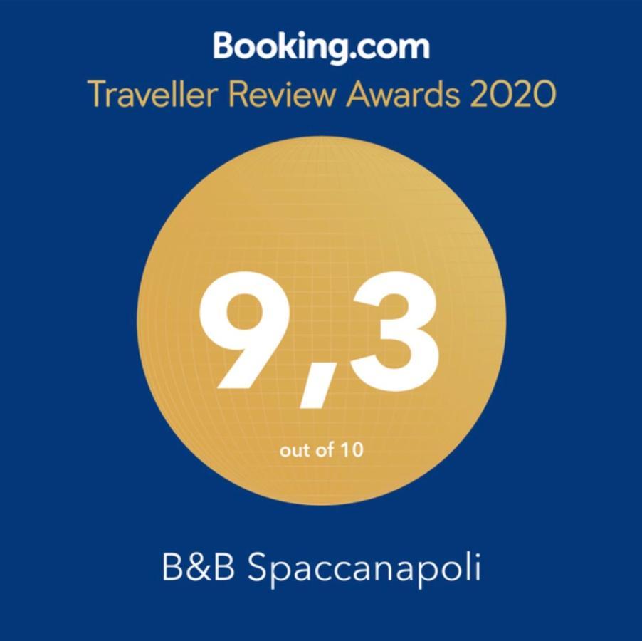 B&B Spaccanapoli A Due Passi Da Via Tribunali Eksteriør bilde